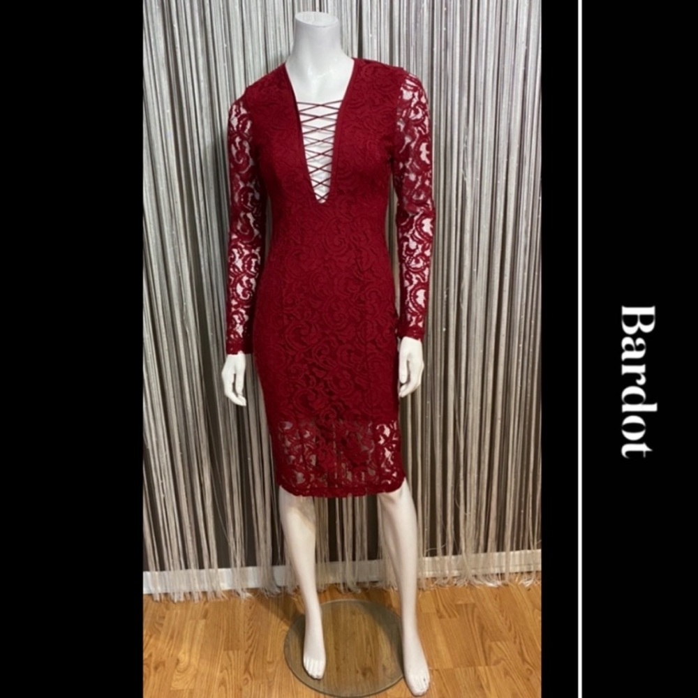 🔻SALE🔻BARDOT🔹NEW WITH TAG